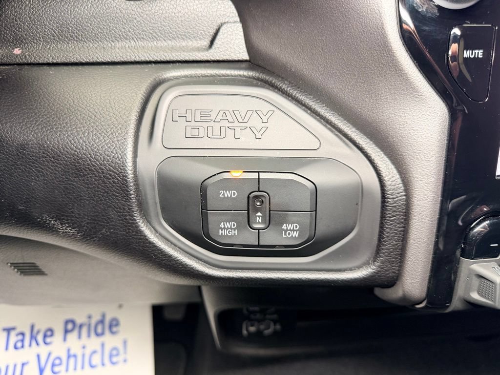Used 2025 RAM 2500 Big Horn AWD/4WD image 15