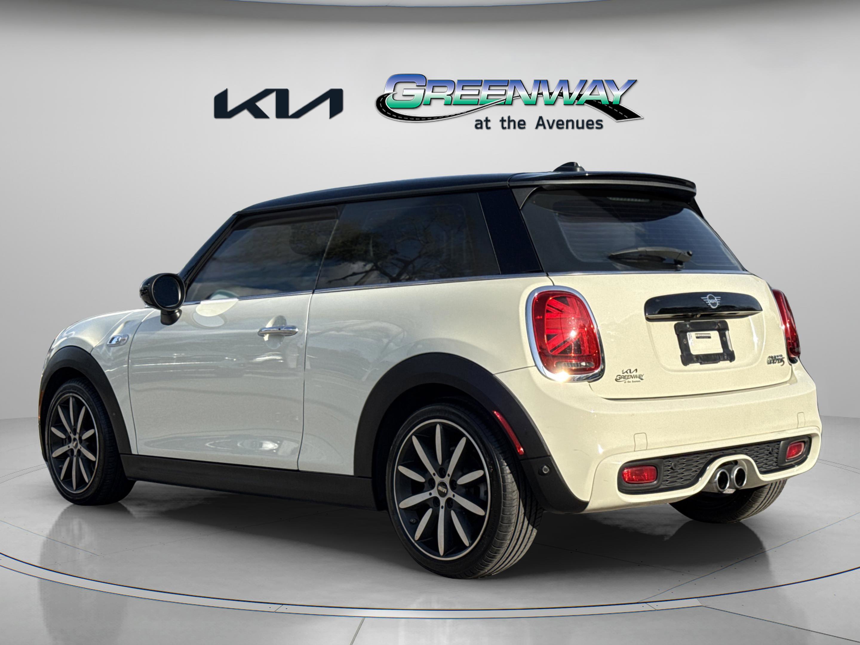 Used 2019 MINI Cooper S image 4