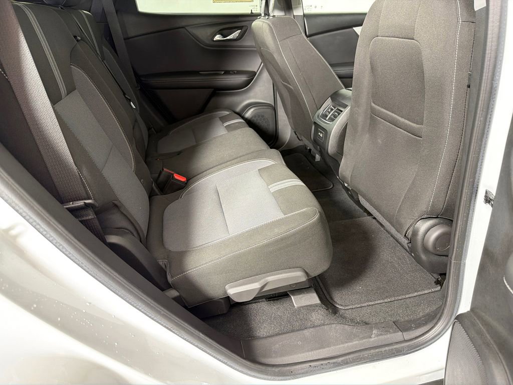 Used 2023 Chevrolet Blazer LT image 15