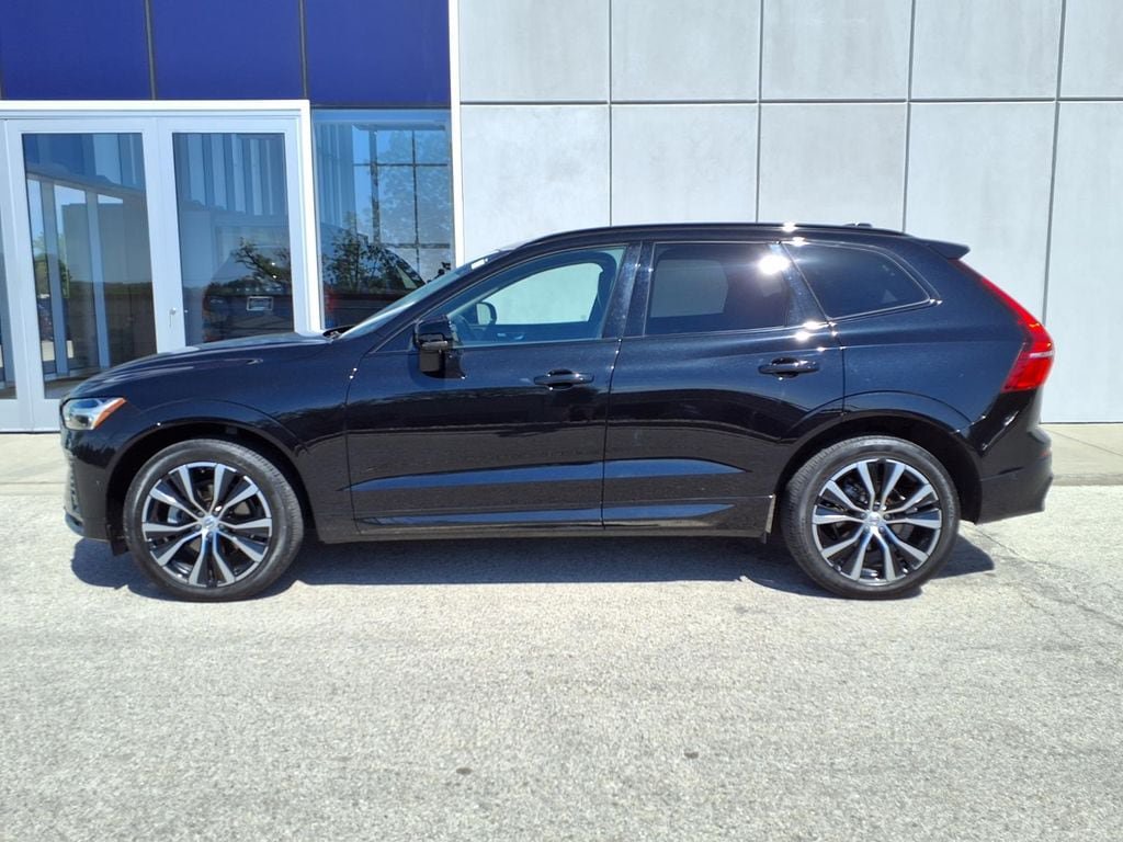 Certified 2023 Volvo XC60 B5 Ultimate w/ Climate Package AWD/4WD image 3