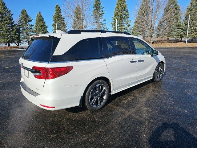 Used 2024 Honda Odyssey Elite image 5