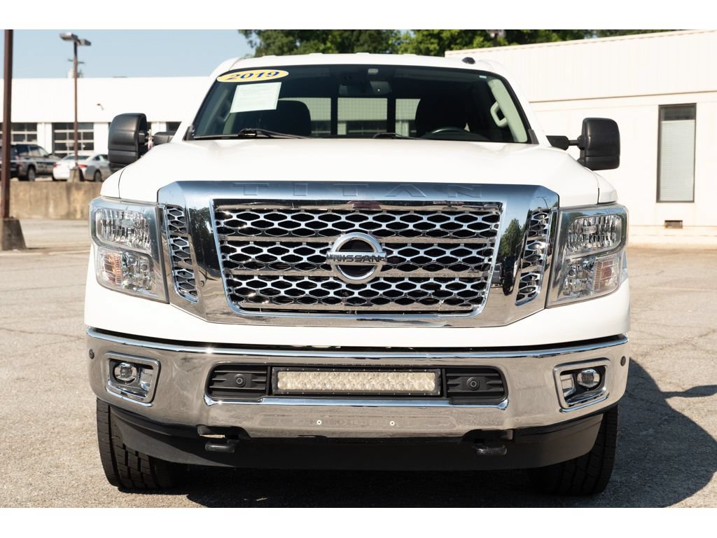 Used 2019 Nissan Titan SV w/ SV Convenience Package AWD/4WD image 3