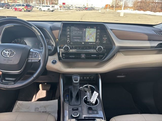 Used 2020 Toyota Highlander Limited image 33
