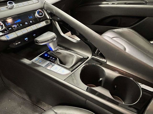Certified 2025 Hyundai Elantra Limited FWD image 18