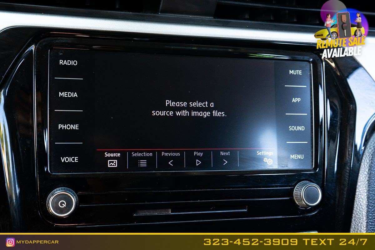 Used 2022 Volkswagen Passat 2.0T SE FWD image 32