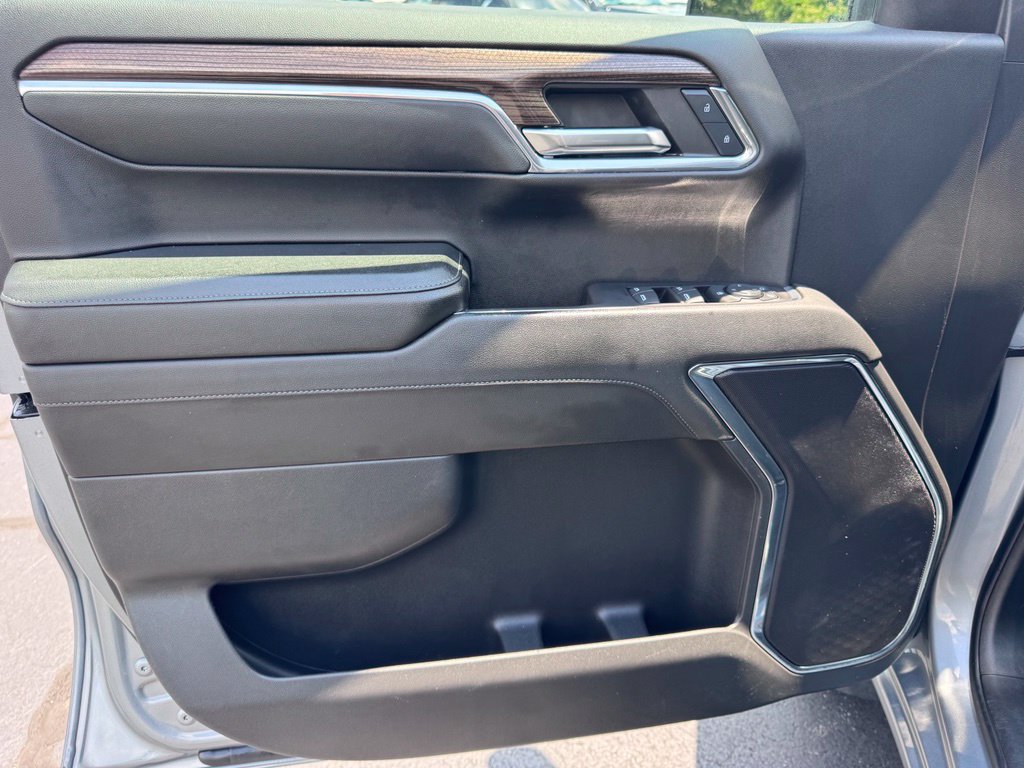 Used 2024 Chevrolet Silverado 1500 LT AWD/4WD image 21