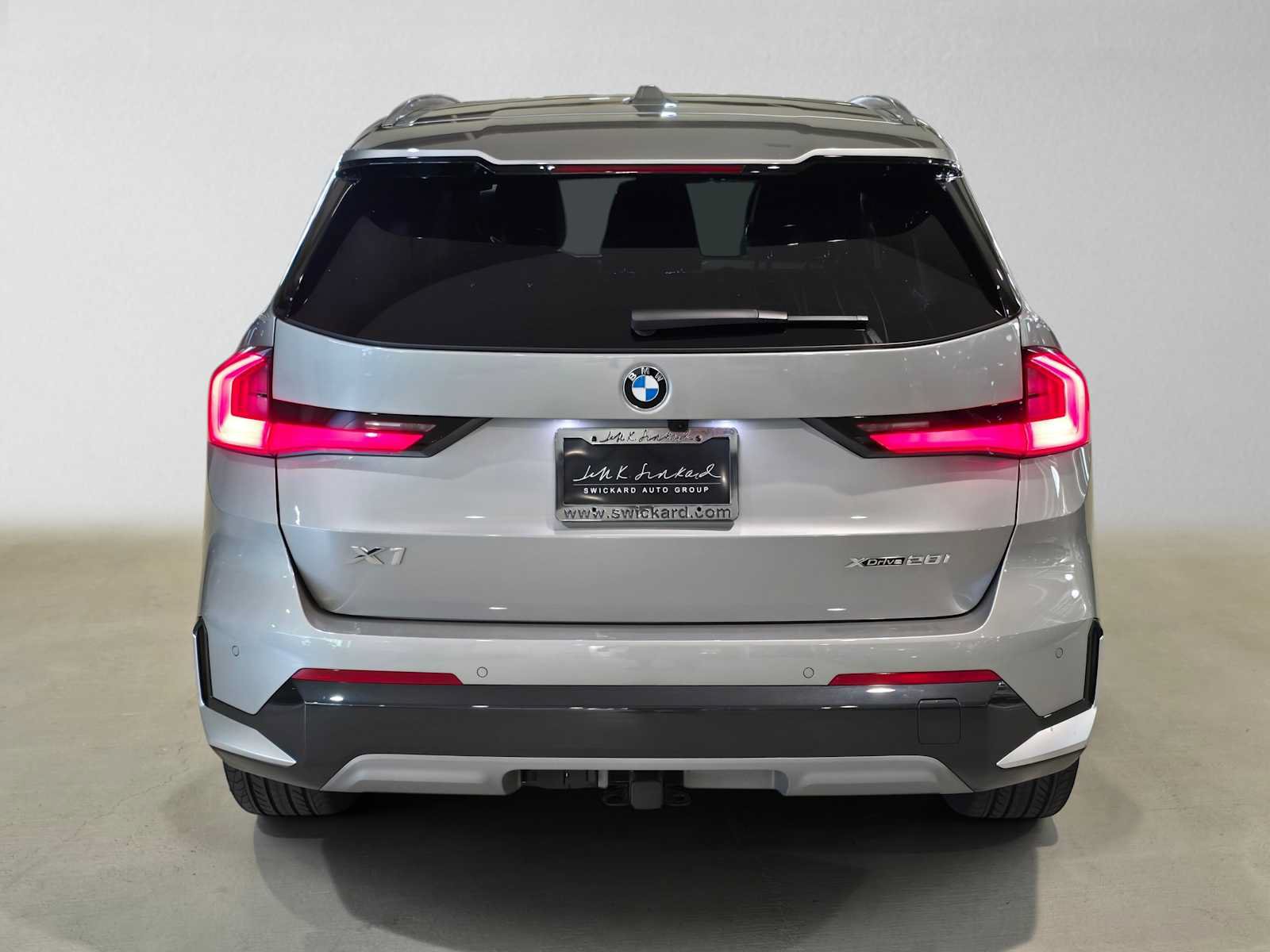 Used 2026 BMW X1 xDrive28i w/ Technology Package AWD/4WD image 4