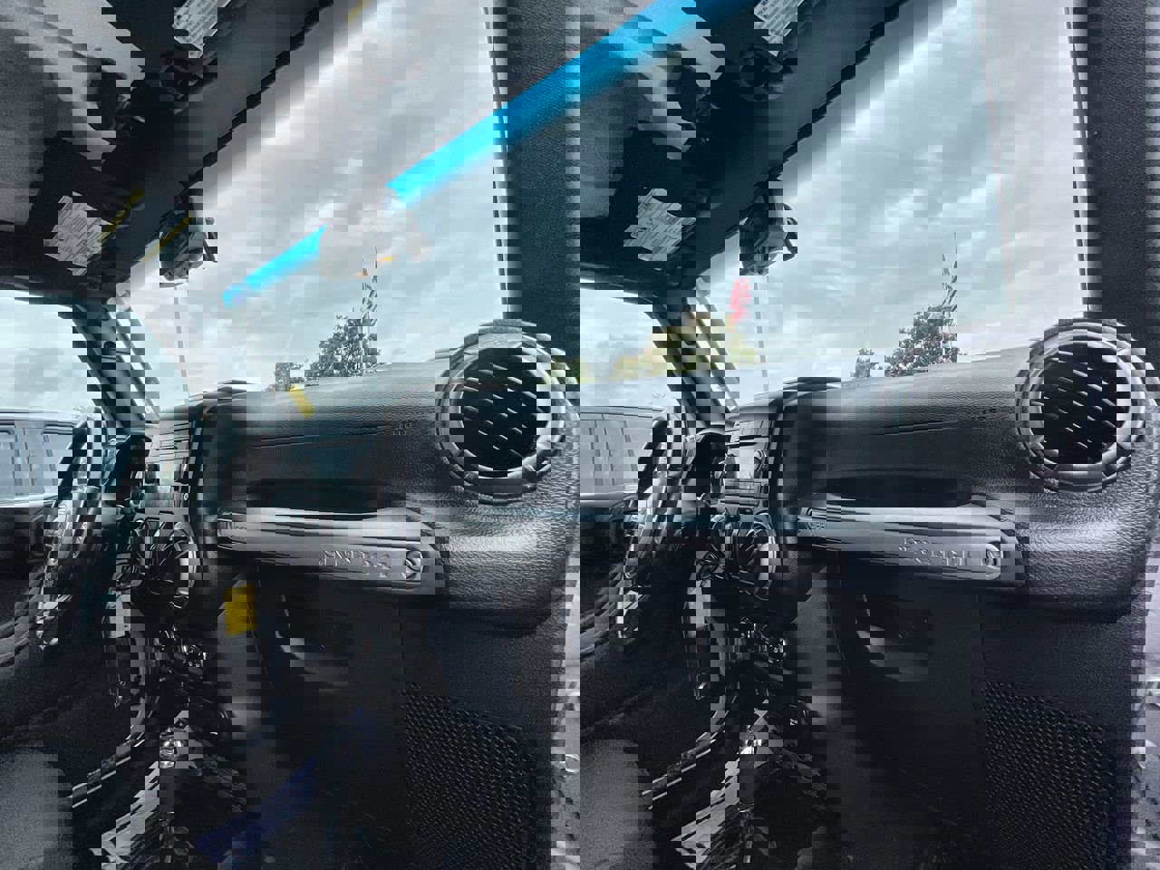 Used 2018 Jeep Wrangler Unlimited Sport S image 24