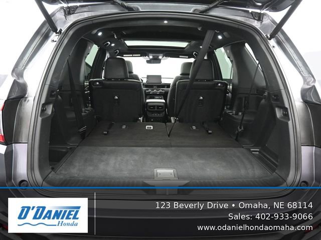 Used 2025 Honda Pilot Black Edition image 39