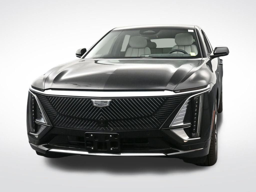 Used 2025 Cadillac Lyriq Luxury AWD/4WD image 8