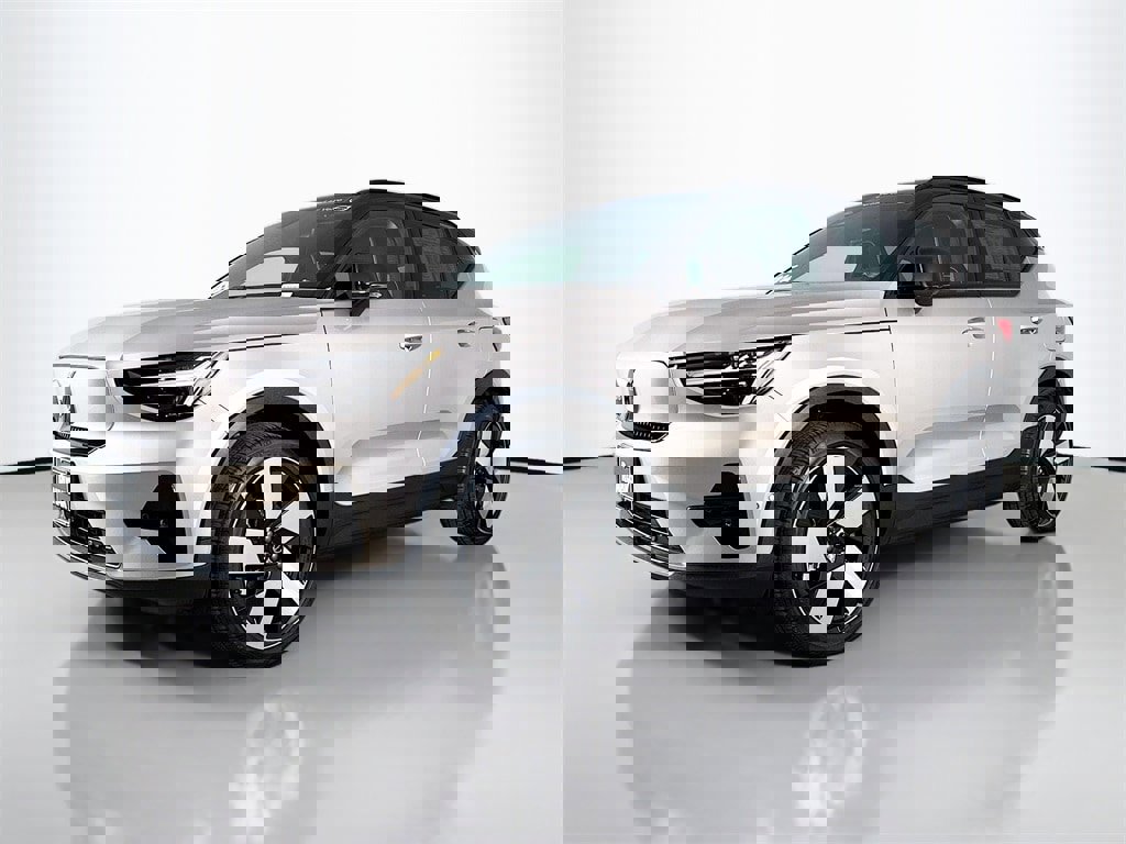 Certified 2024 Volvo XC40 Recharge Plus w/ Protection Package Premier image 3