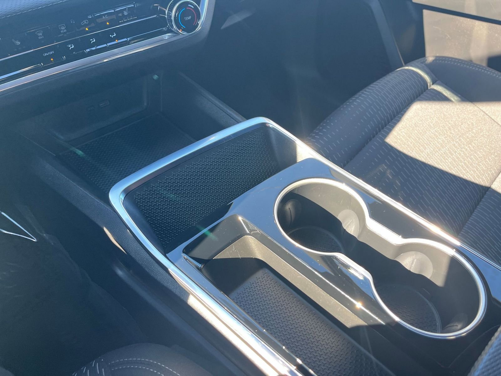 Used 2025 Chevrolet Equinox LT image 40