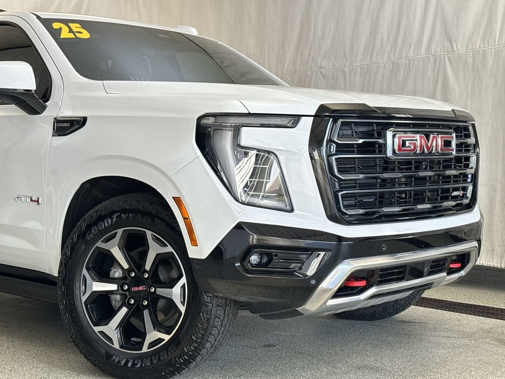 Used 2025 GMC Yukon AT4 w/ AT4 Premium Plus Package AWD/4WD image 2