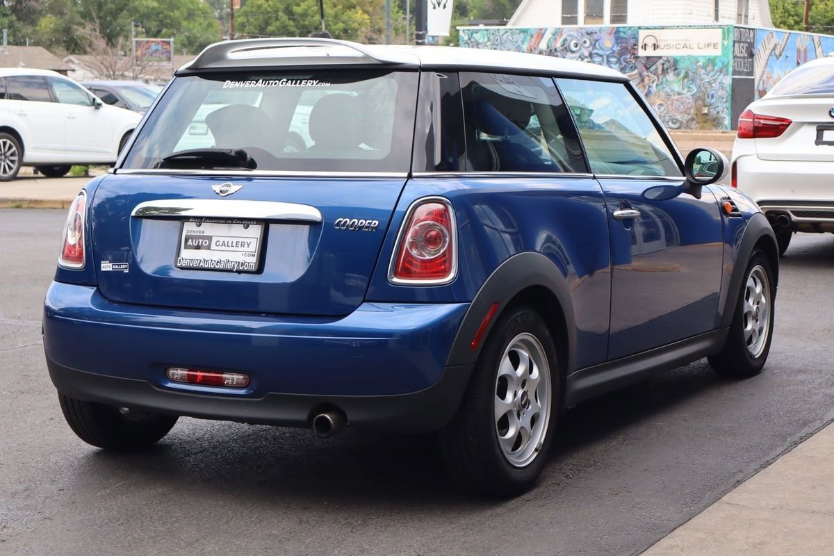 Used 2012 MINI Cooper Hardtop w/ Cold Weather Pkg image 5