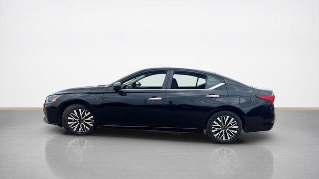 Used 2024 Nissan Altima 2.5 SV FWD image 6