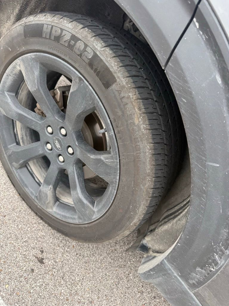 Used 2023 Ford Explorer ST-Line w/ Class IV Trailer Tow Package image 6