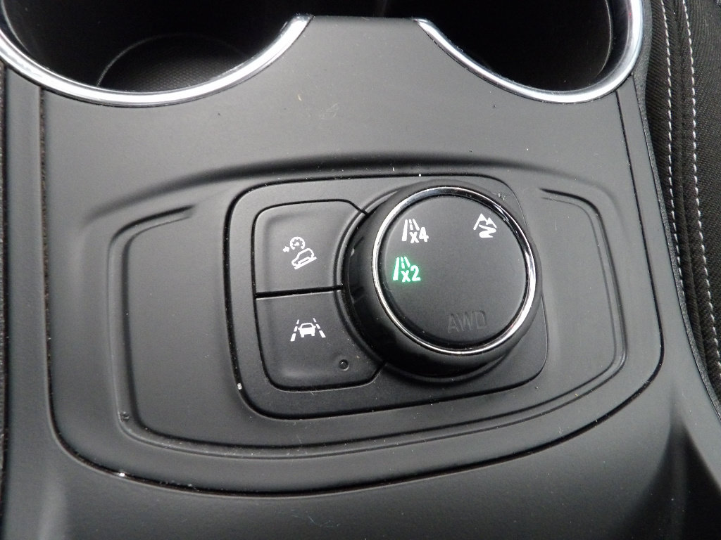 Used 2024 GMC Terrain SLE AWD/4WD image 31