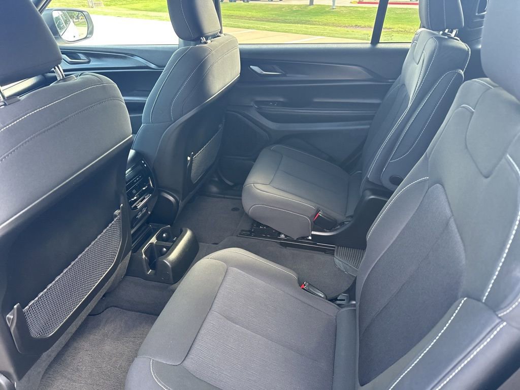 Used 2024 Jeep Grand Cherokee L Laredo w/ Luxury Tech Group I image 12