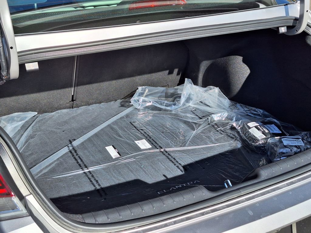 New 2026 Hyundai Elantra Limited image 23