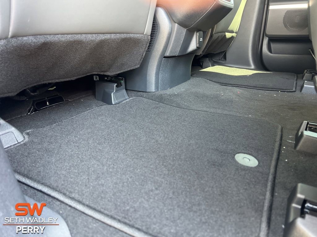 New 2025 Ford Expedition Active image 11