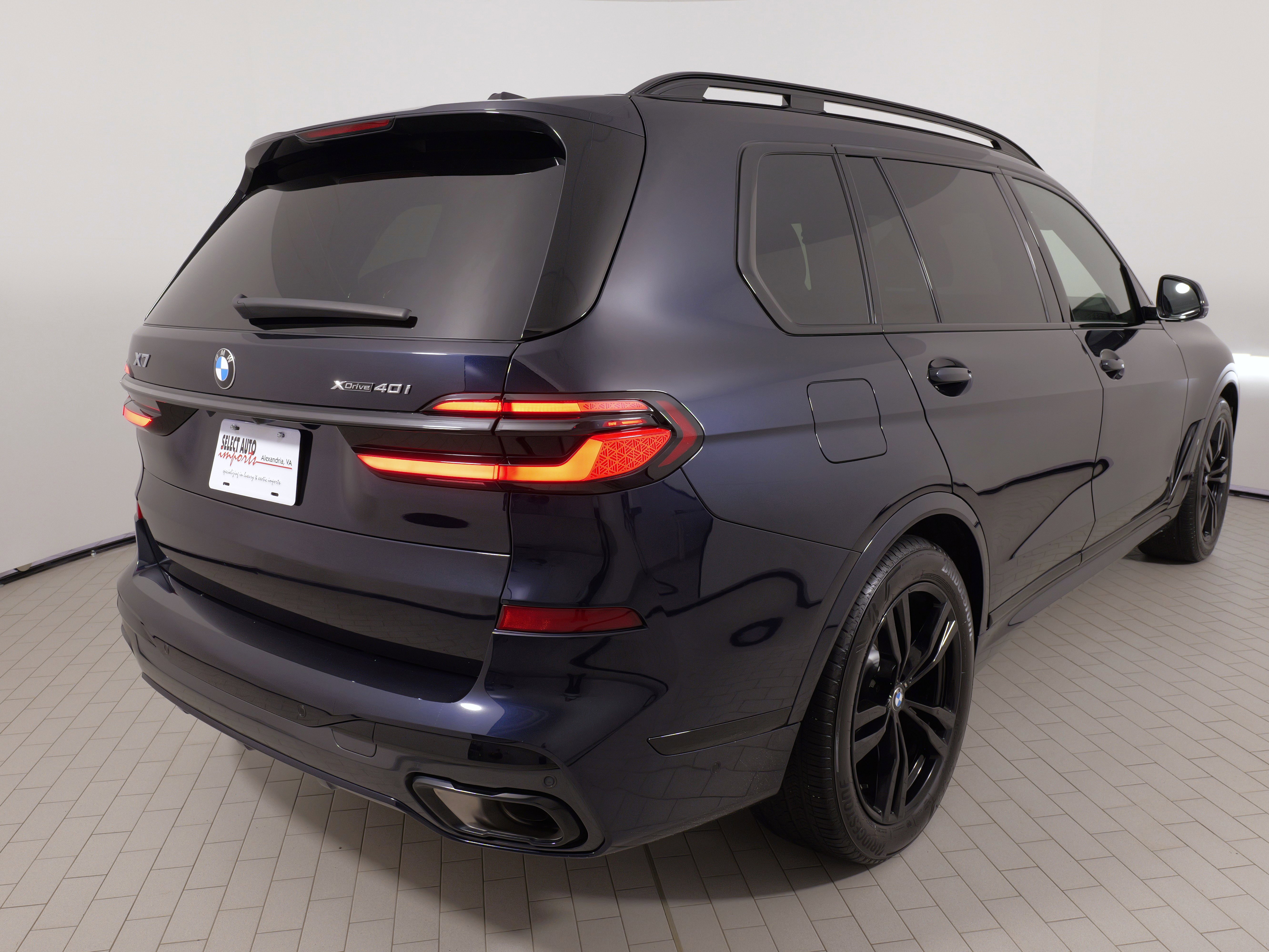 Used 2025 BMW X7 xDrive40i w/ Executive Package AWD/4WD image 12
