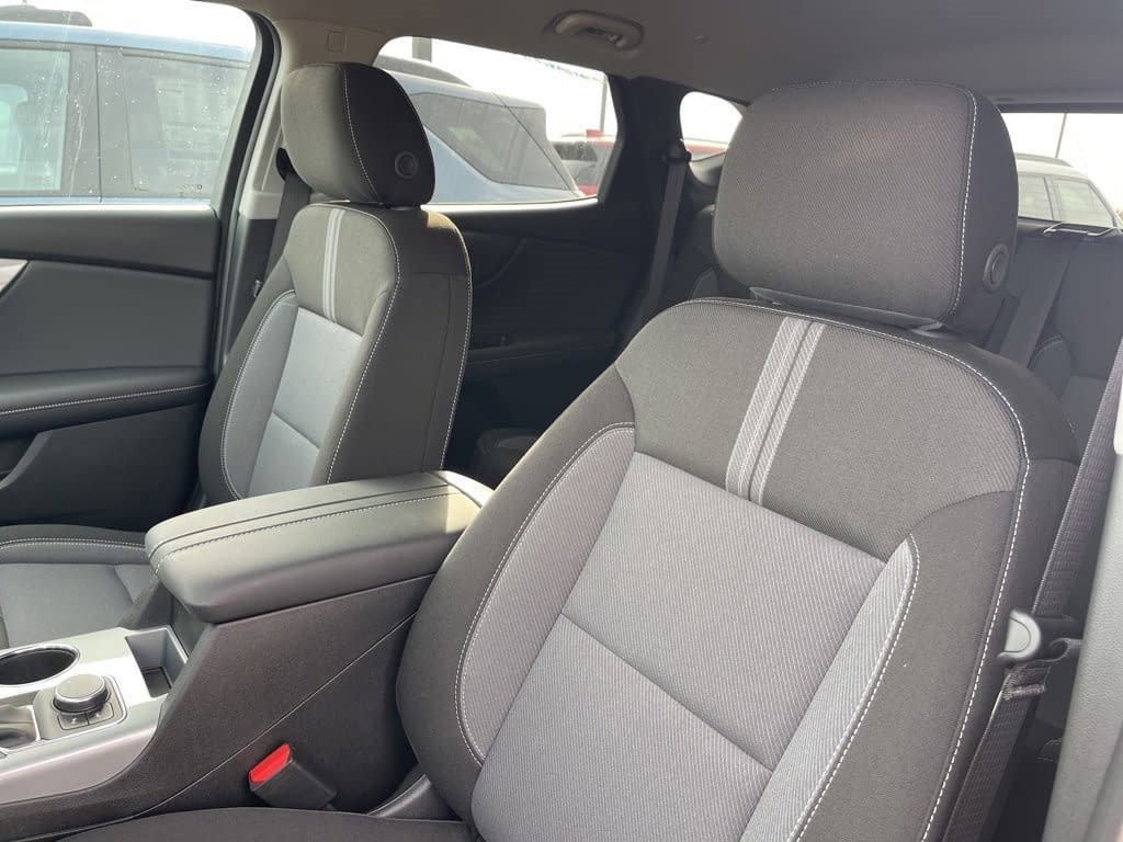 New 2026 Chevrolet Blazer LT w/ Convenience Package image 10
