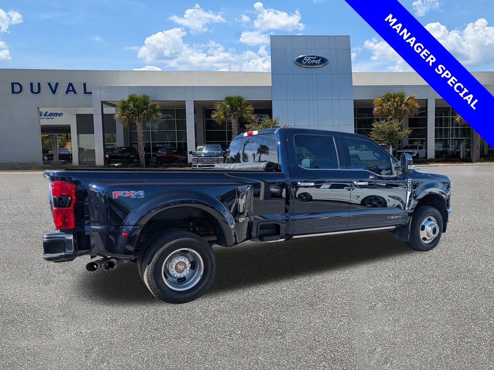 Used 2024 Ford F350 King Ranch w/ Chrome Package image 4