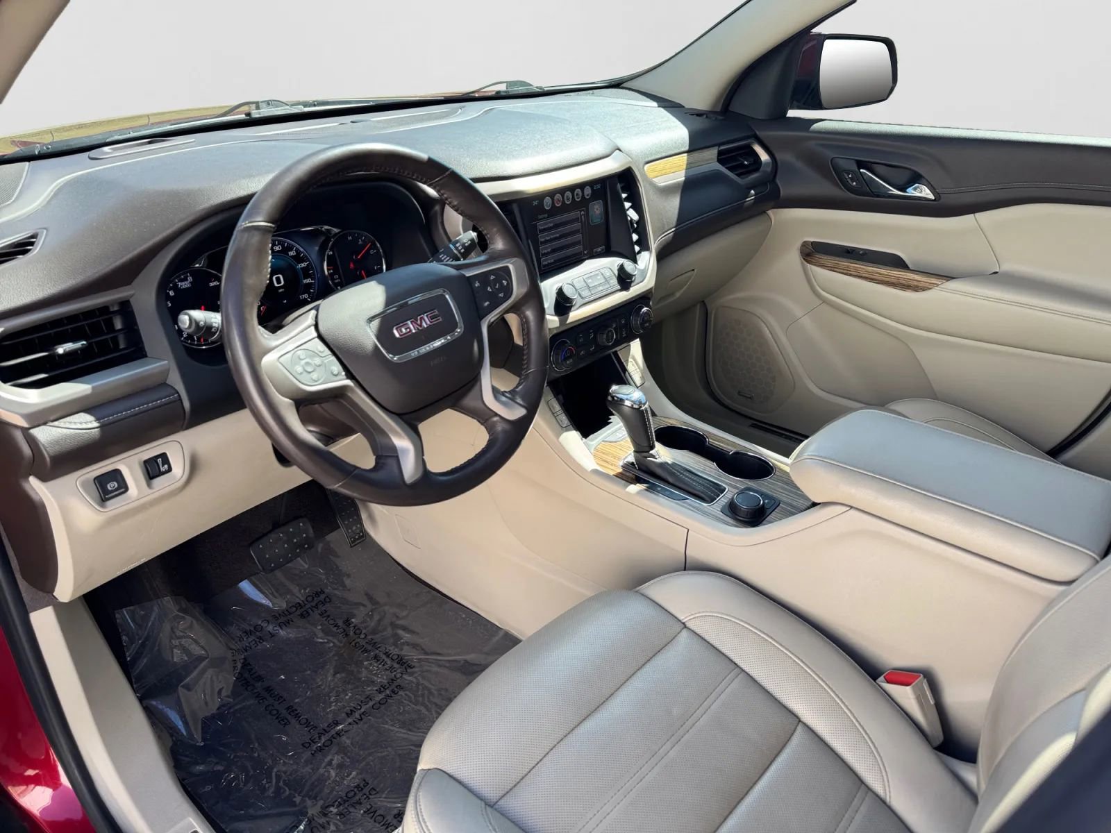 Used 2019 GMC Acadia Denali image 16