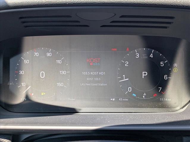 New 2025 Land Rover Discovery Dynamic SE image 11