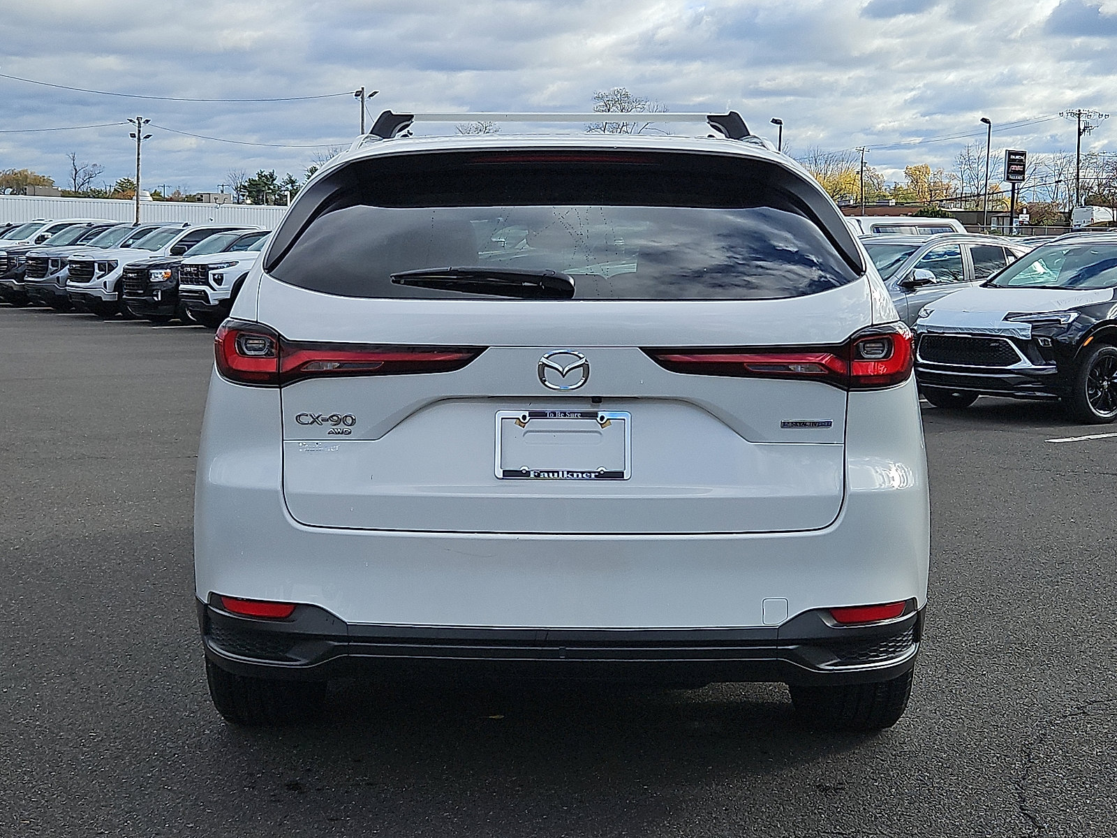 Used 2024 MAZDA CX-90 Plug-In Hybrid w/ Preferred image 5