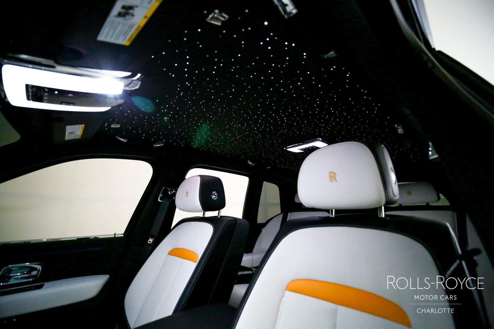 Used 2025 Rolls-Royce Cullinan AWD/4WD image 12