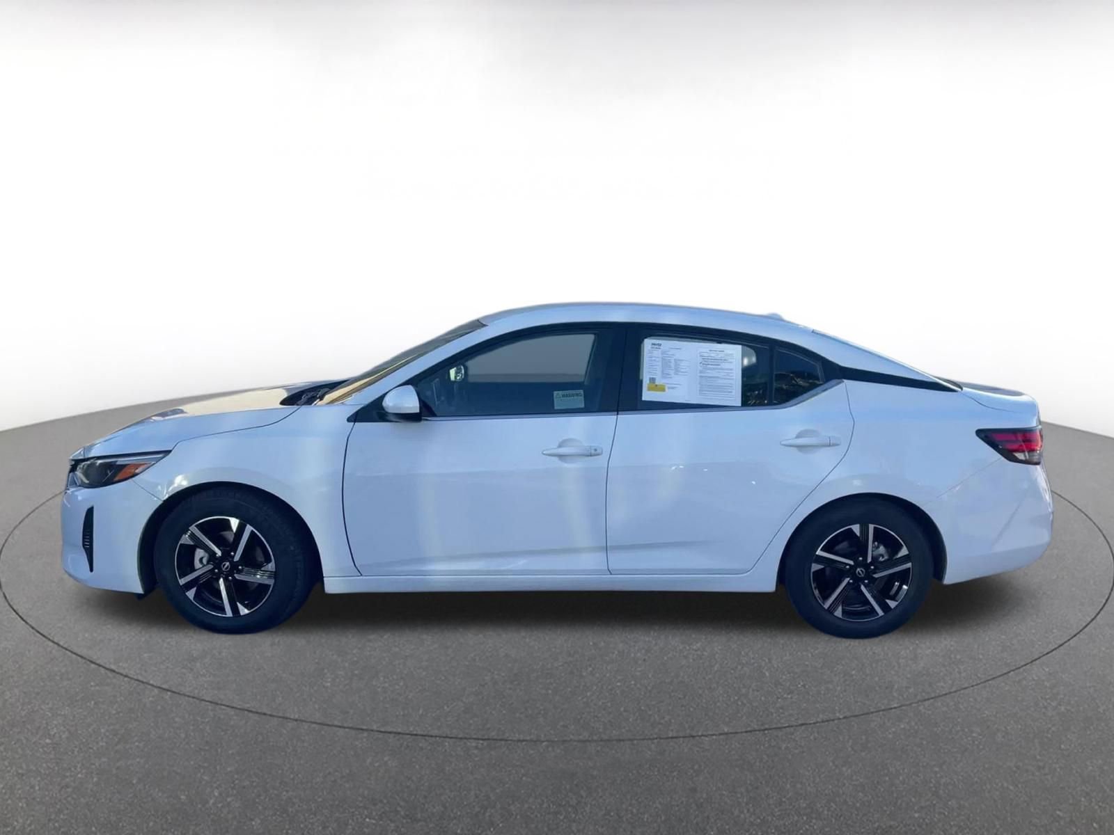 Used 2025 Nissan Sentra SV image 9