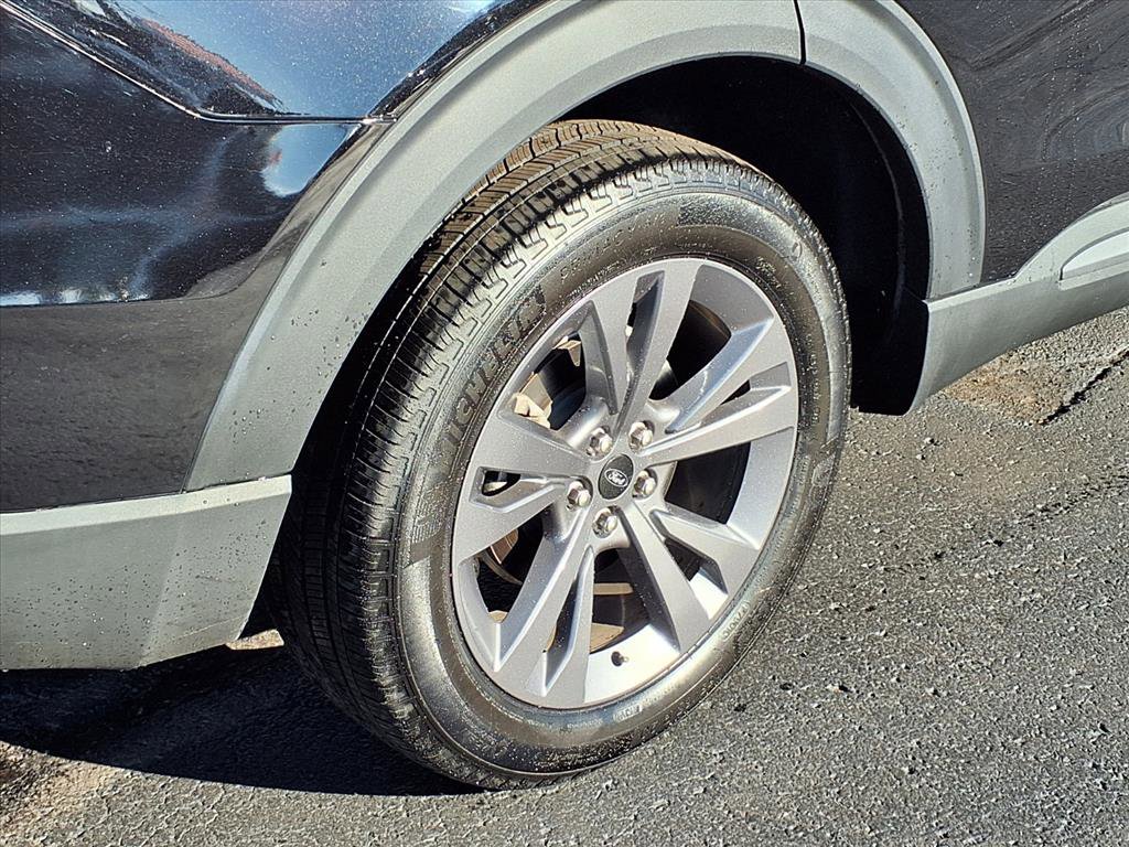 Used 2023 Ford Explorer XLT w/ Equipment Group 202A image 28