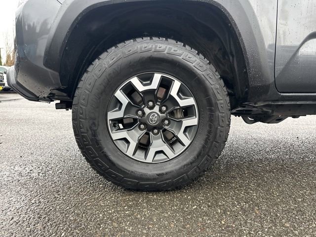 Used 2022 Toyota Tacoma TRD Off-Road w/ Technology Package image 17