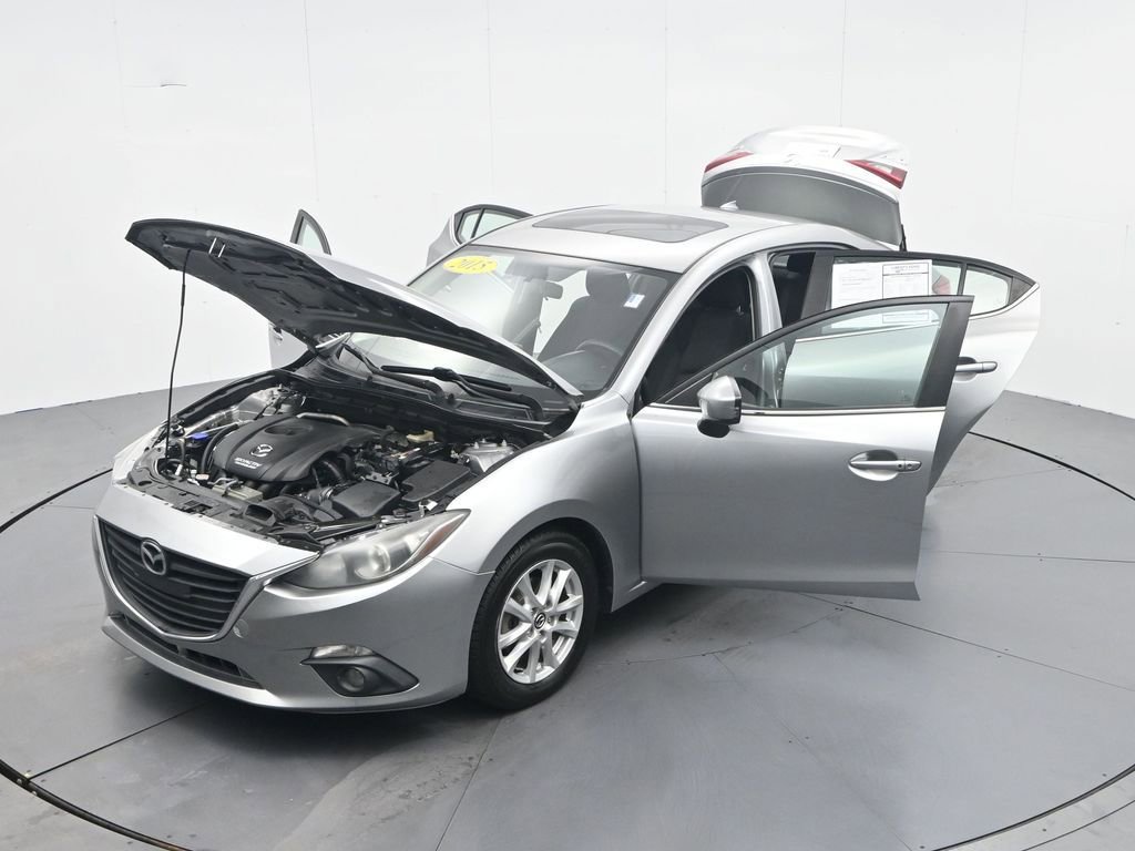 Used 2015 MAZDA MAZDA3 i Touring w/ Technology Package FWD image 33
