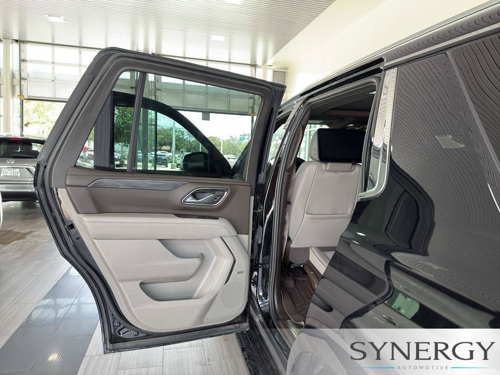 Used 2023 GMC Yukon SLT w/ SLT Premium Package RWD image 29