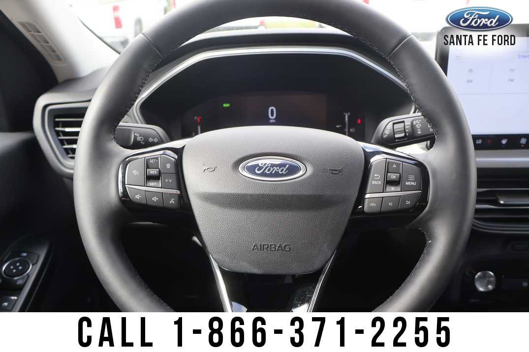 Used 2025 Ford Escape SE FWD image 31