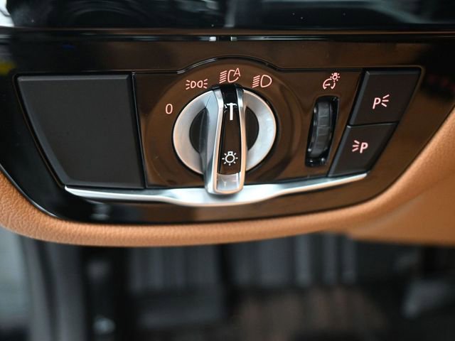 Used 2022 BMW 540i w/ Premium Package image 21