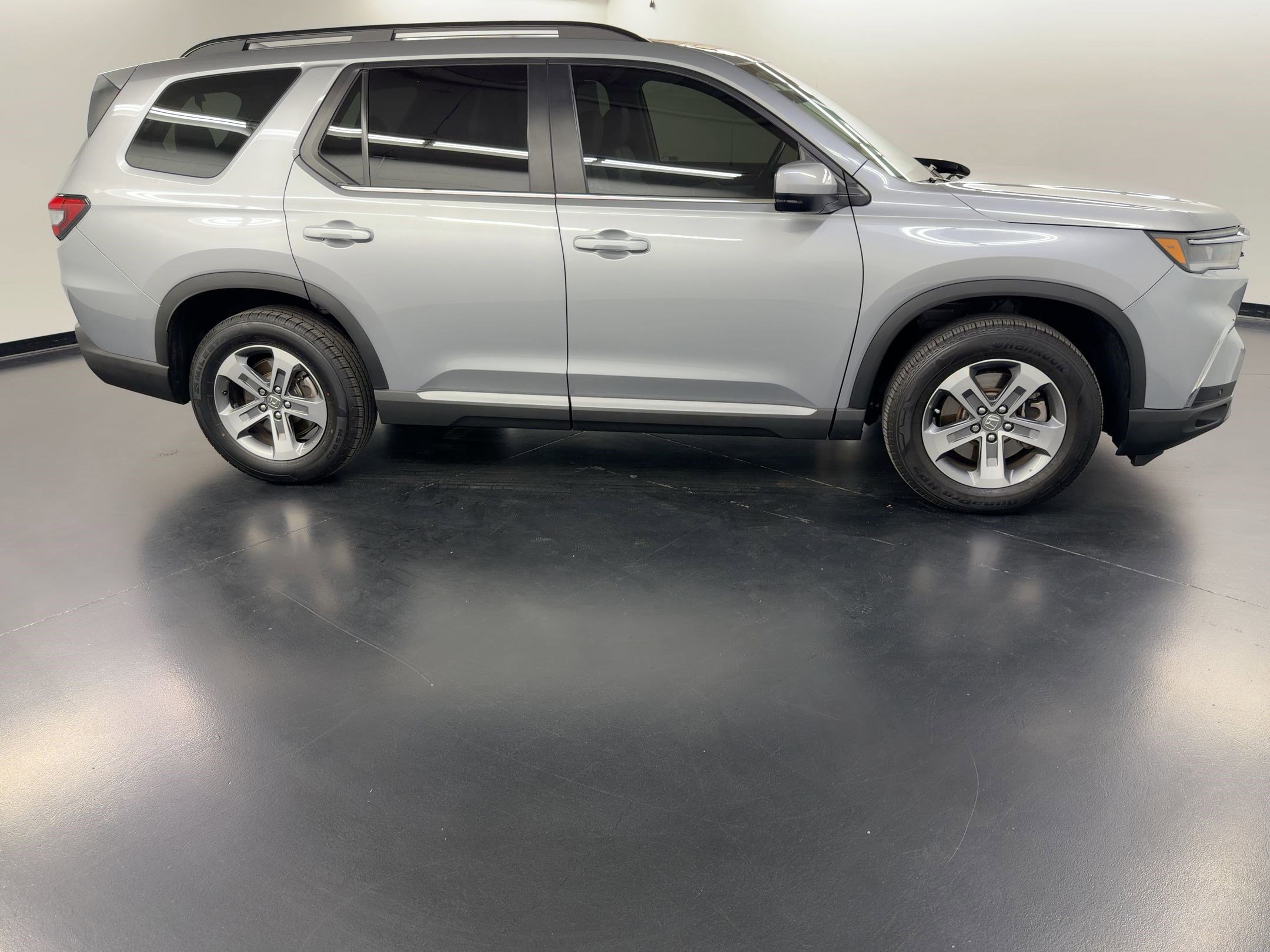 Used 2024 Honda Pilot EX-L image 8