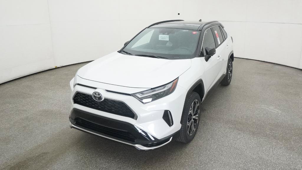 New 2025 Toyota RAV4 XSE w/ Premium Package AWD/4WD image 3