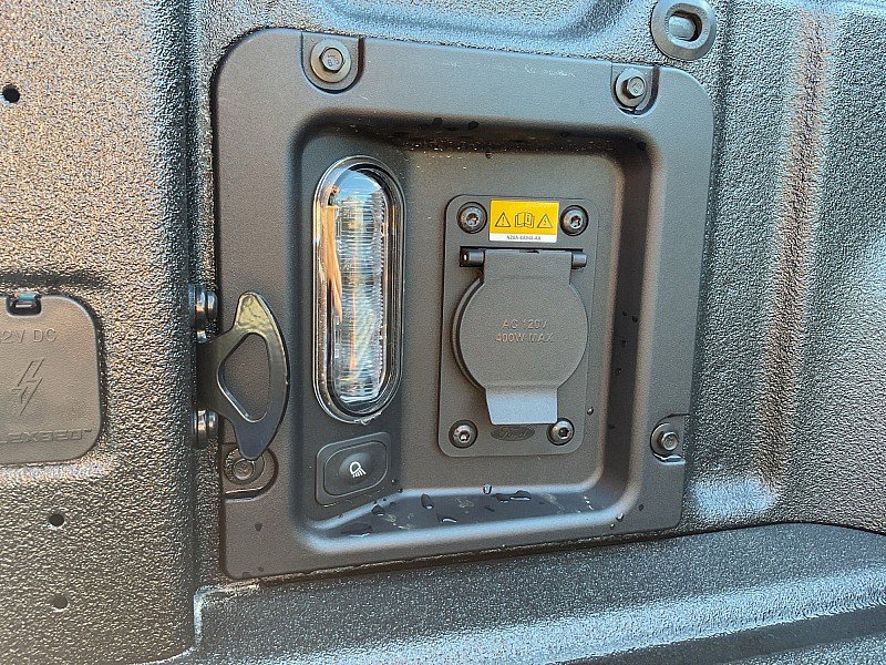 New 2025 Ford Maverick Lobo image 10