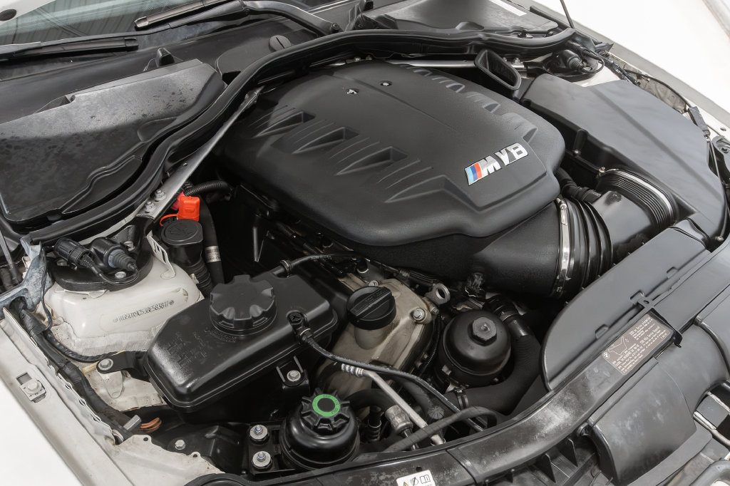 Used 2011 BMW M3 Convertible RWD image 4