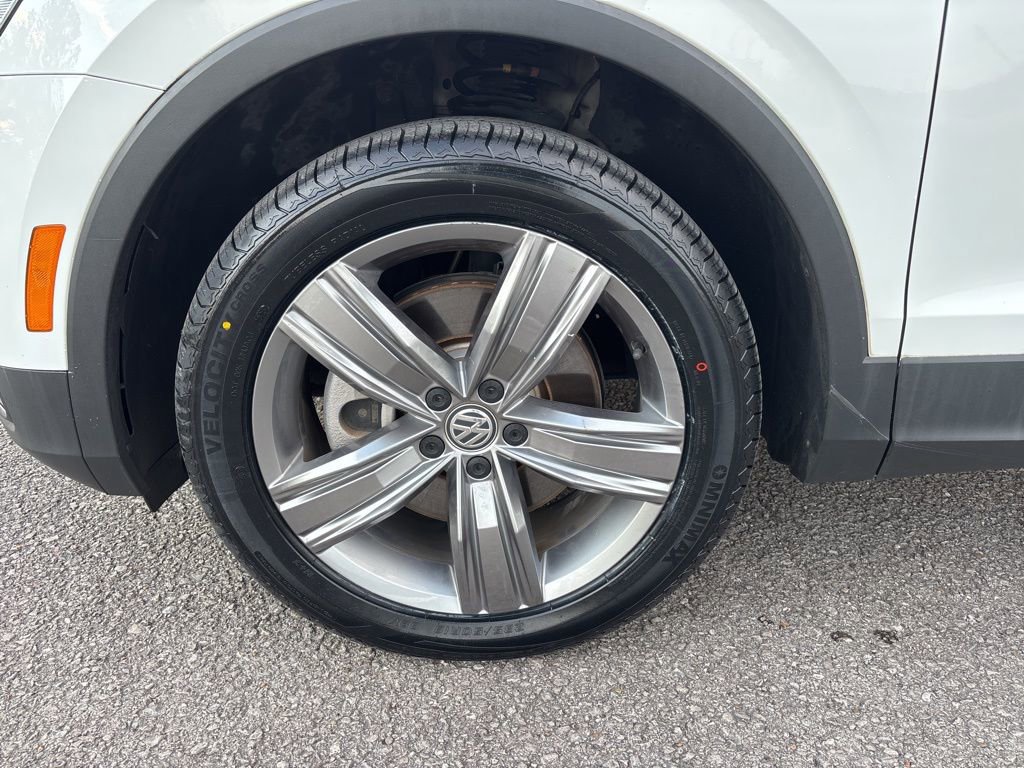 Used 2021 Volkswagen Tiguan SEL image 8