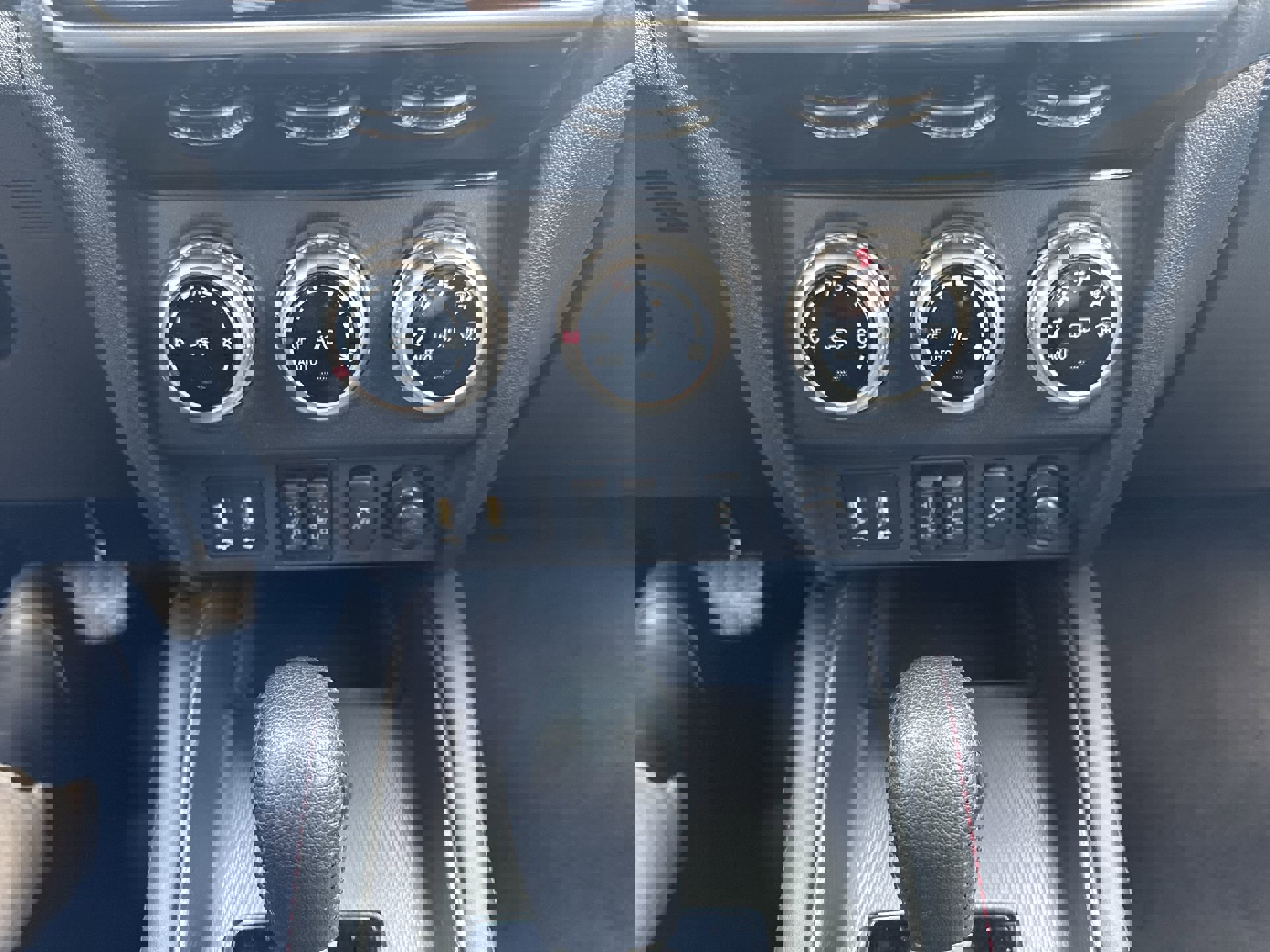 Used 2022 Mitsubishi Outlander Sport SE image 18