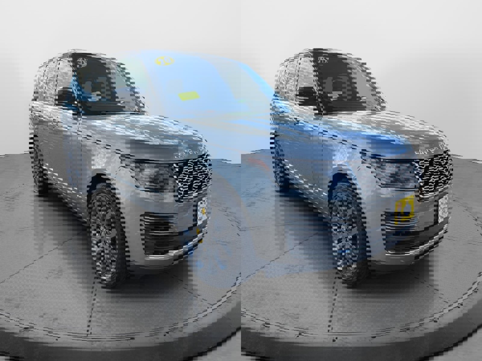 Used 2020 Land Rover Range Rover HSE image 4