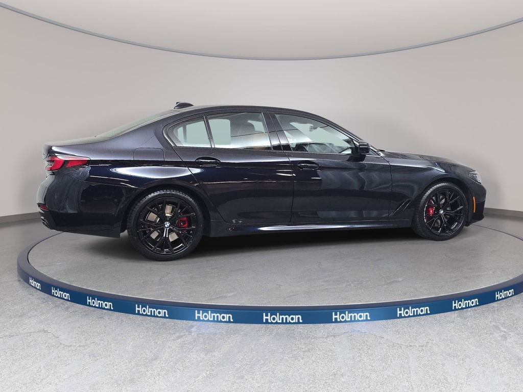 Used 2021 BMW 530e xDrive w/ M Sport Package AWD/4WD image 5