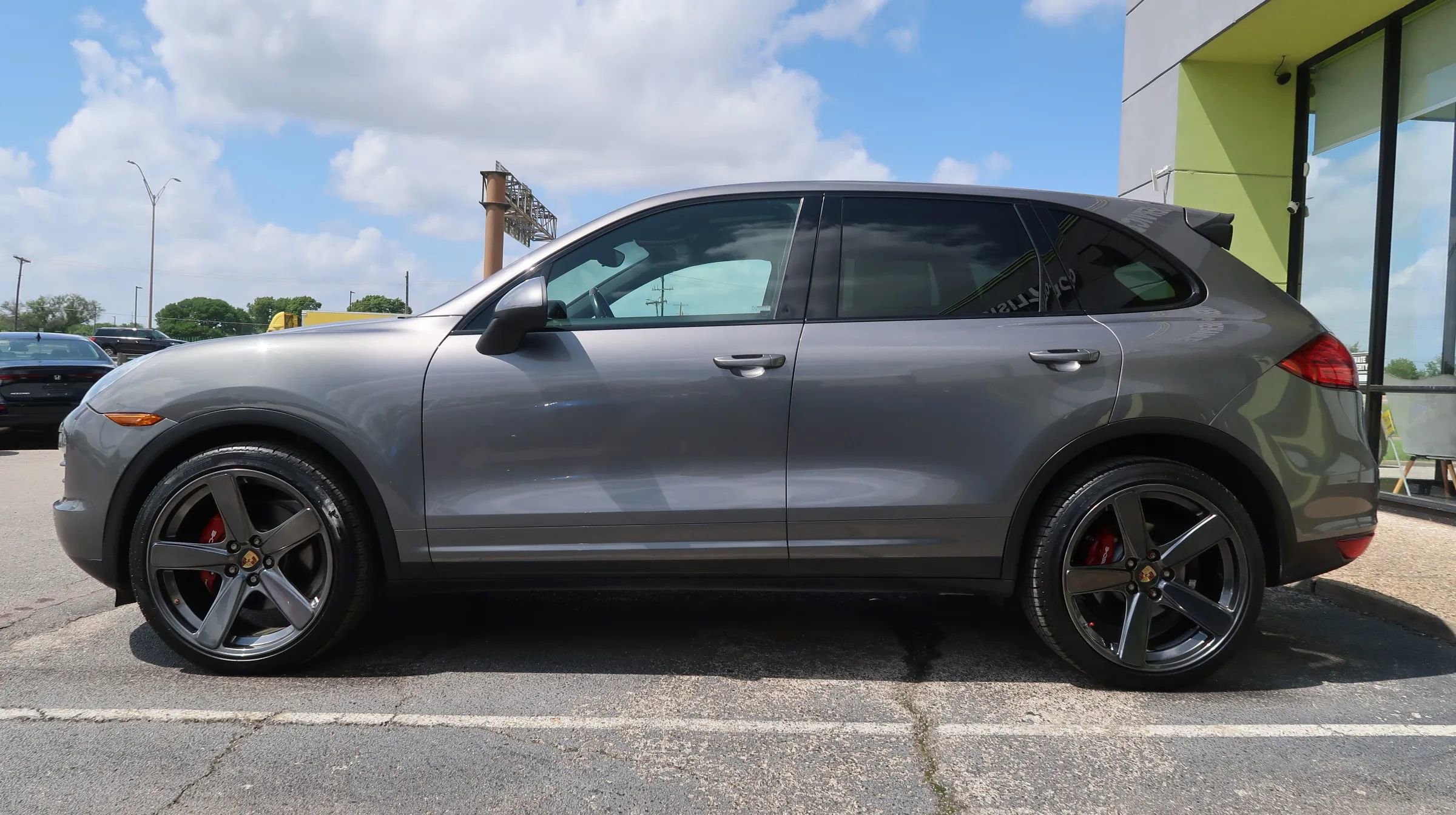 Used 2011 Porsche Cayenne S AWD/4WD image 7