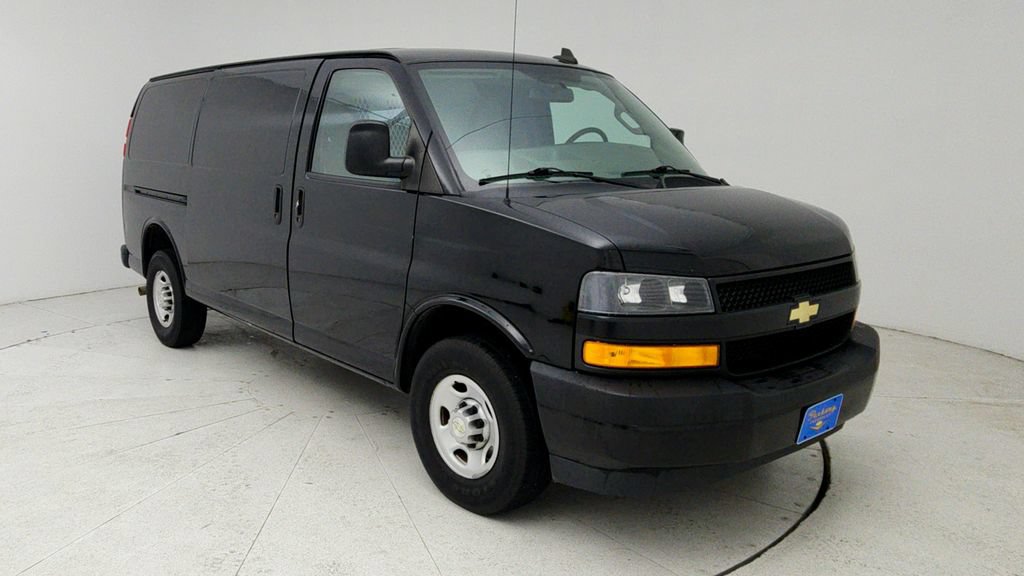 Used 2021 Chevrolet Express 2500 w/ Driver Convenience Package RWD image 1