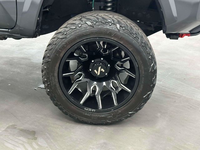 Used 2020 Toyota Tacoma TRD Sport AWD/4WD image 22