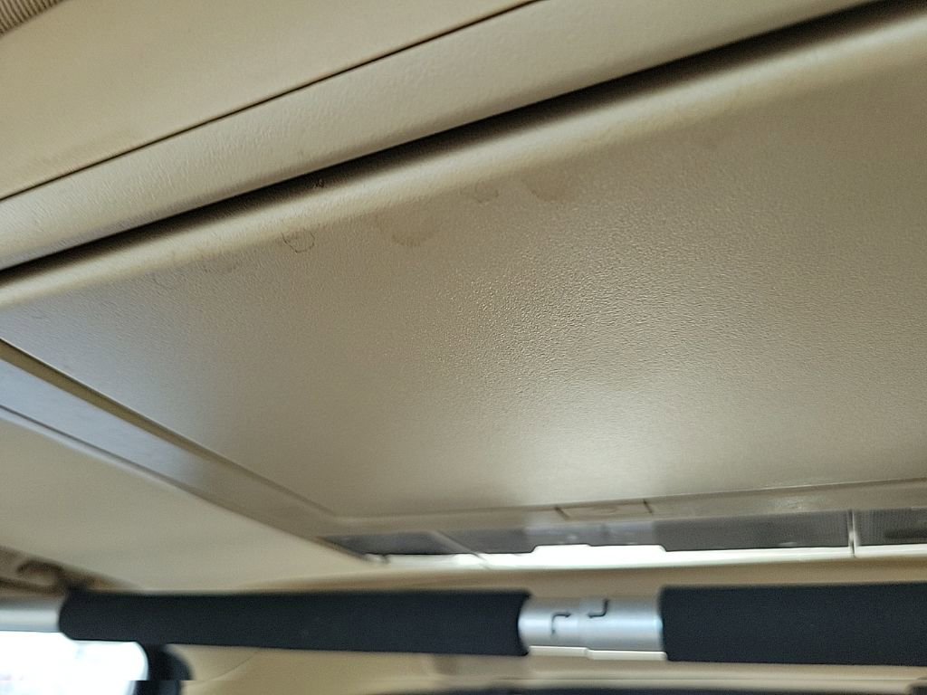 Used 2012 Chevrolet Avalanche LTZ image 29